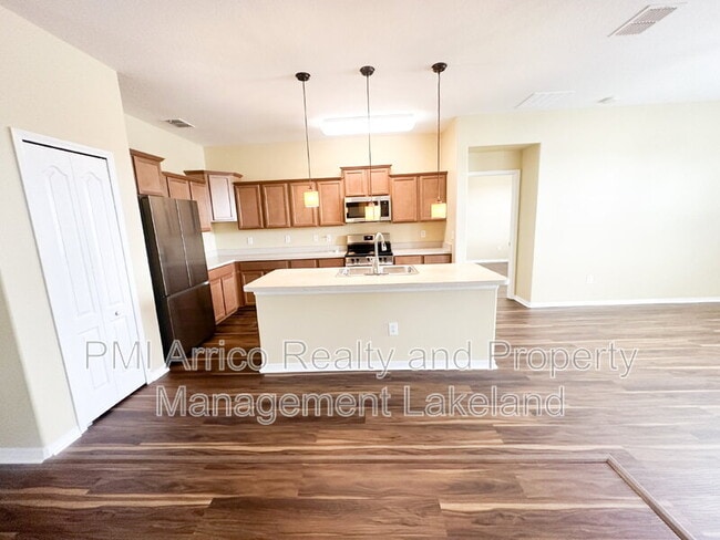 Building Photo - 3774 Hampton Hills Dr