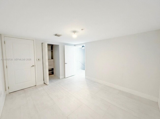 Building Photo - 400 Sunny Isles Blvd