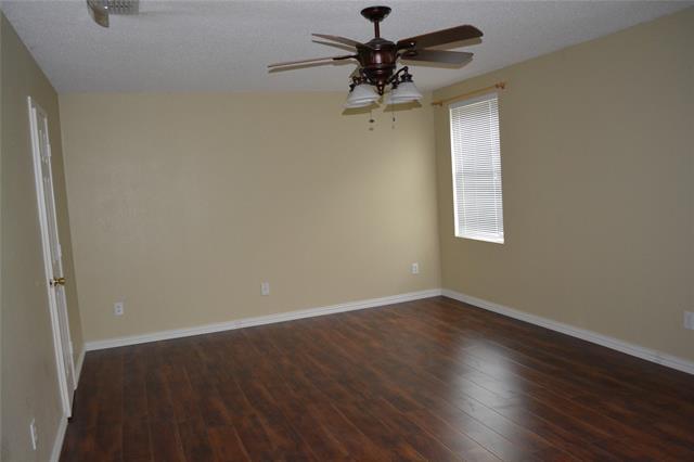 Building Photo - 3214 Clydesdale Dr