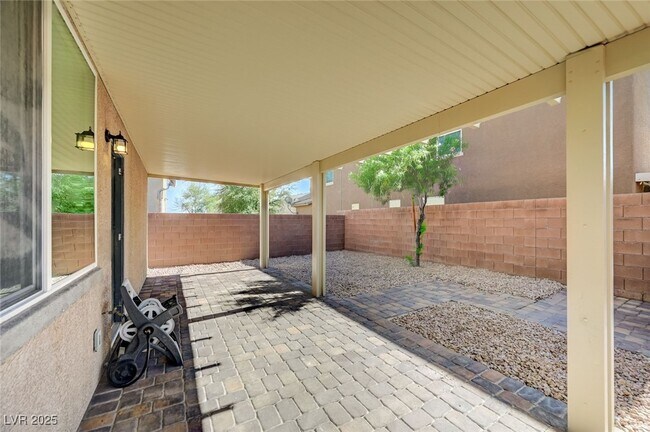 Building Photo - 10837 Hunters Green Ave