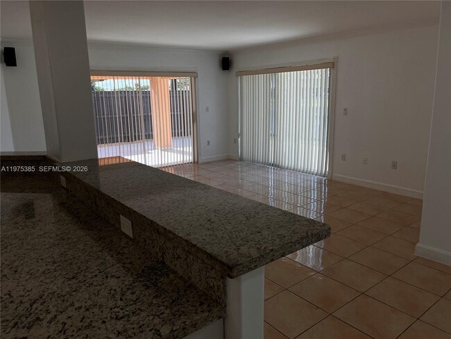 Building Photo - 9414 SW 164th Ct