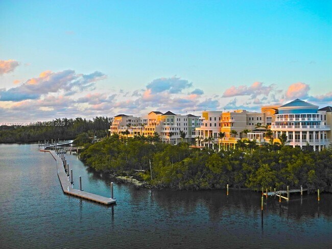 Building Photo - 275 Seabreeze Cir
