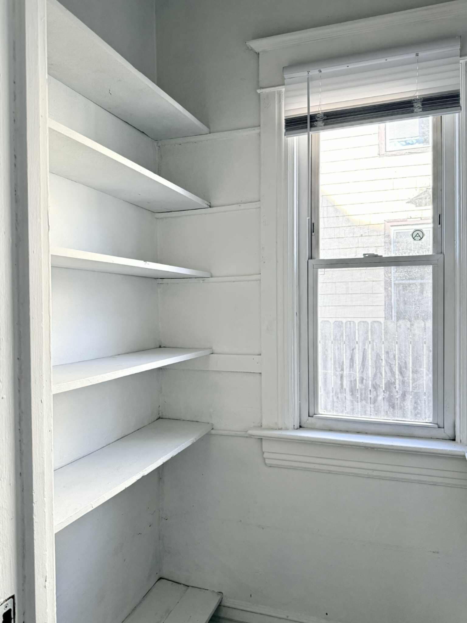 Building Photo - 585 Case Ave