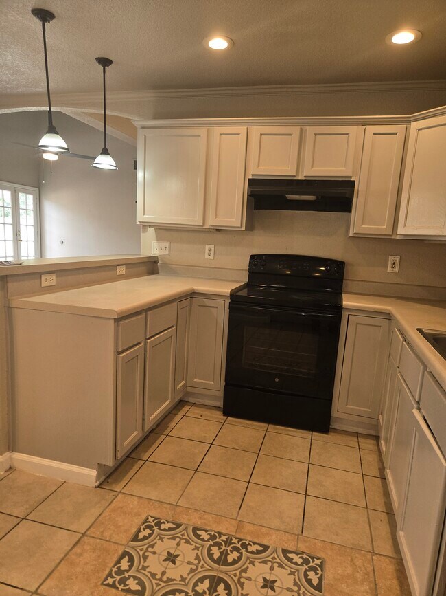 Building Photo - 9570 Bowen dr