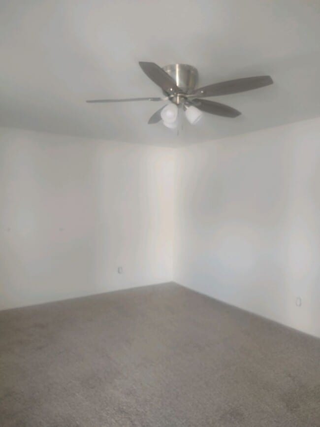 Building Photo - Prime Tempe location 3 bedroom home for re...