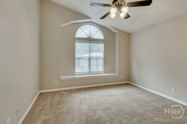 Building Photo - 710 Osprey Dr