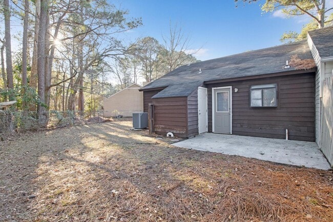 Building Photo - 205 Corey Ct