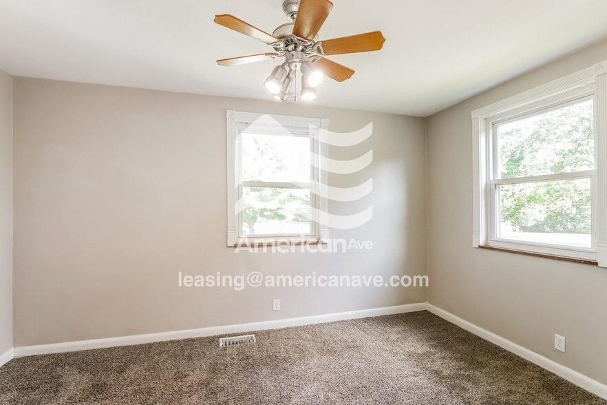 Building Photo - 9448 Beech Dr