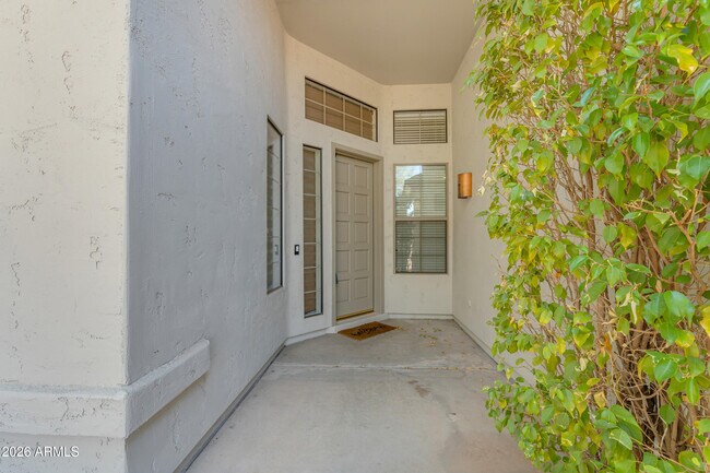 Building Photo - 13867 E Paradise Ln