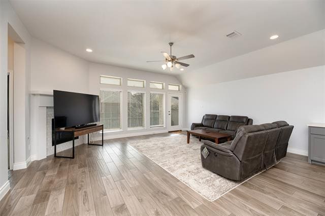 Building Photo - 2421 Stella Ln