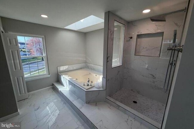 Building Photo - 6111 Richmanor Terrace