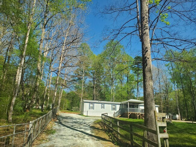 Building Photo - Ready to Move in