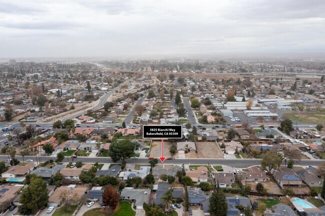 Building Photo - 3825 Bianchi Way