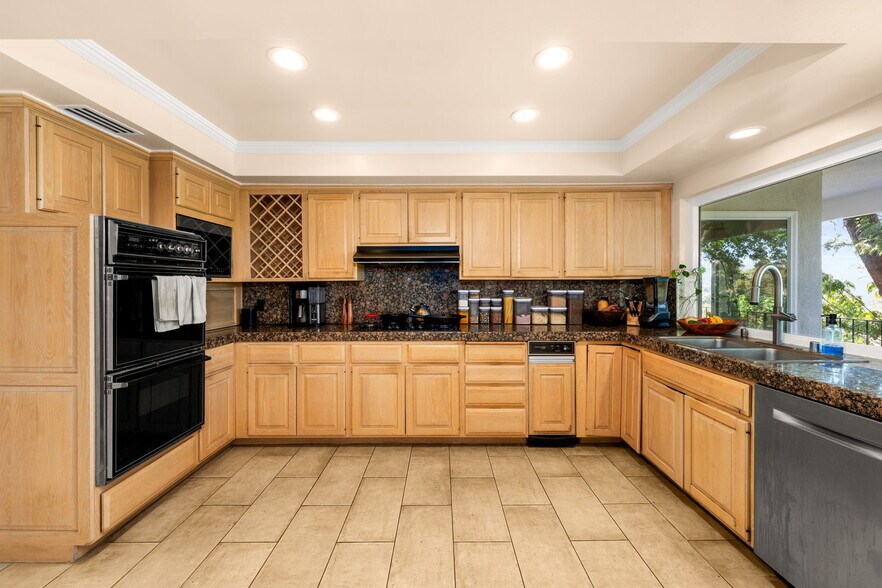 Building Photo - 4781 Galendo St