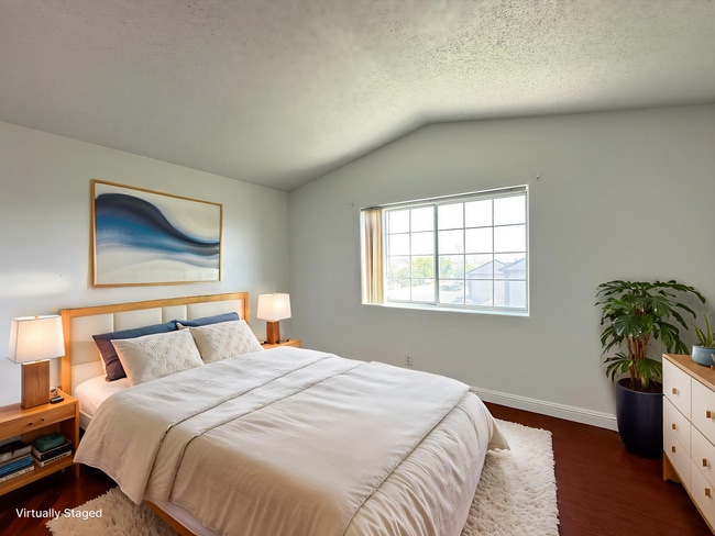 Building Photo - El Parque Condo