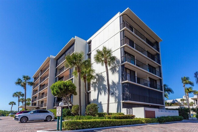 Building Photo - 225 S Beach Rd