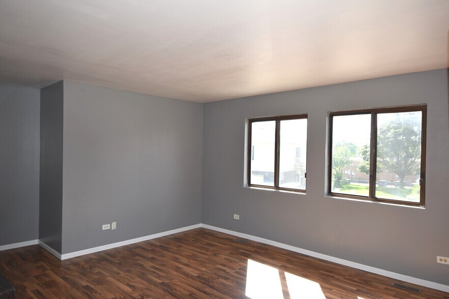 Building Photo - 1259 Inverrary Ln