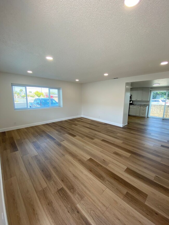 Building Photo - Completely Remodeled 3 Bedroom Cypress Hou...