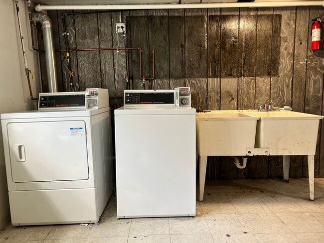 Building Photo - 5044 W 30th St