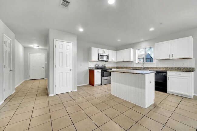 Building Photo - 3201 Sadie Trail