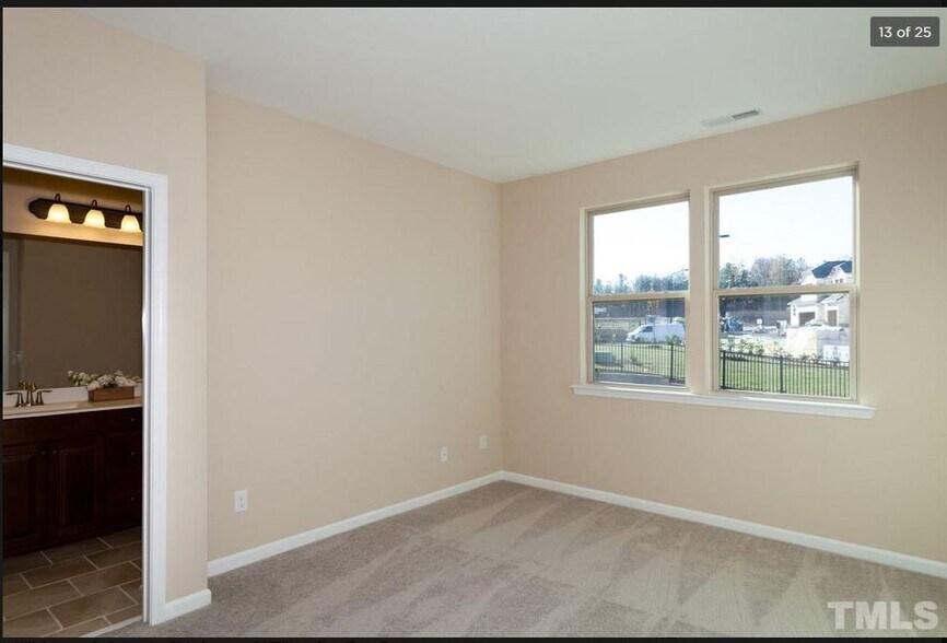 Building Photo - 130 Rubrum Dr