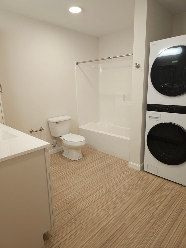 Building Photo - Discover Your New 1-Bedroom Sanctuary