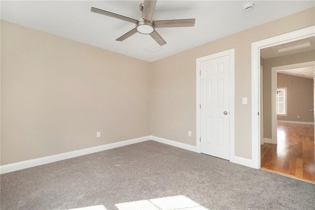 Building Photo - 1401 Hunting Hill Dr