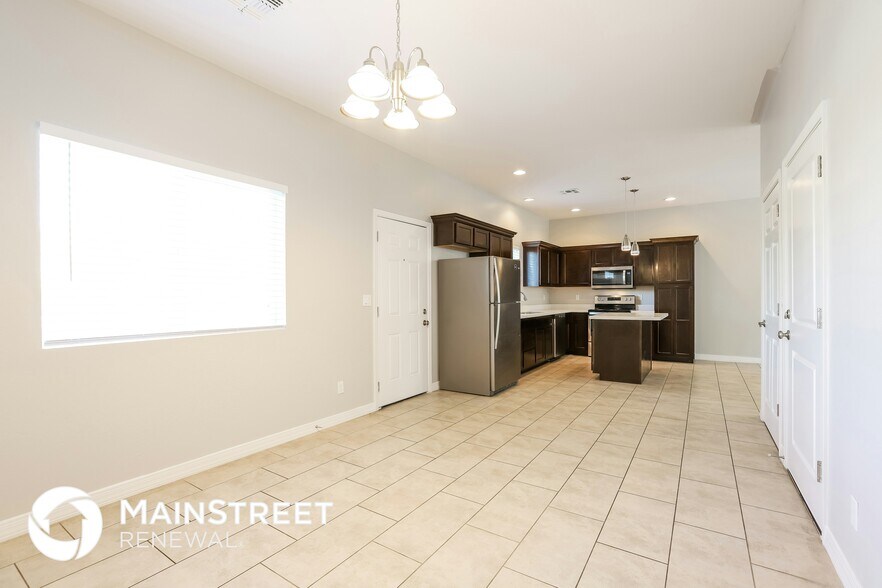 Building Photo - 2000 N 36th St