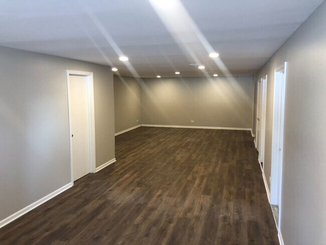 Building Photo - 23362 N Apple Hill Ln