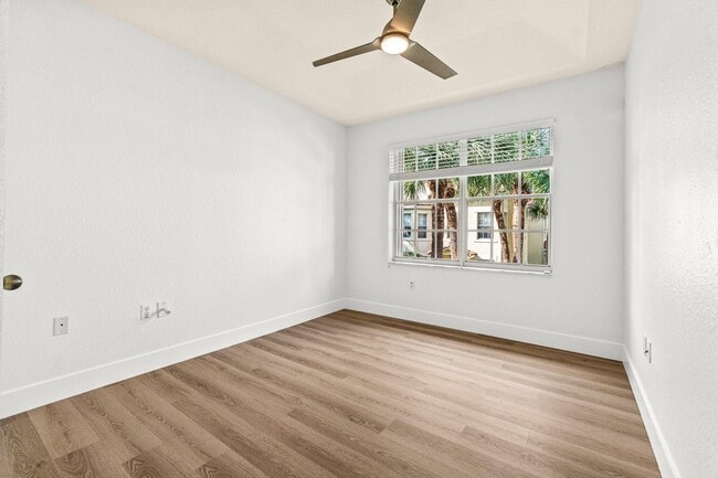 Building Photo - 1503 Belmont Pl