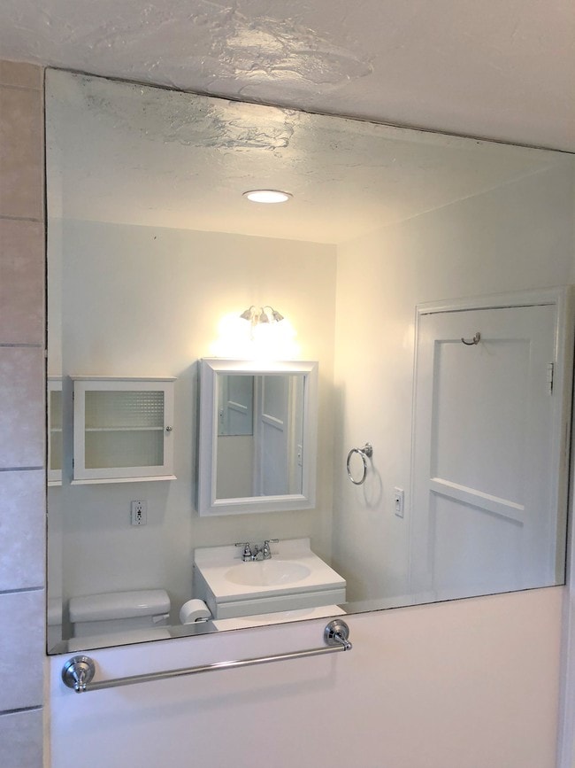 Building Photo - 6441 W 86th Pl