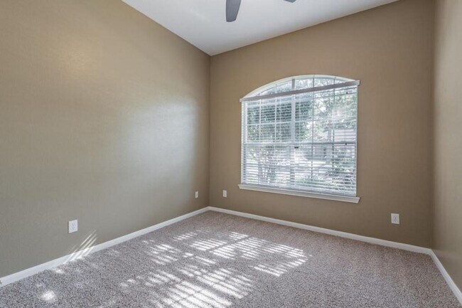 Building Photo - 18326 Cinderwood Dr