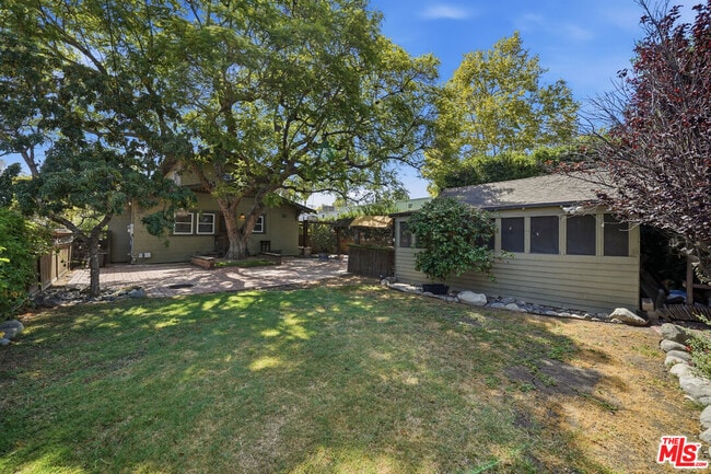 Building Photo - 613 N Lucerne Blvd
