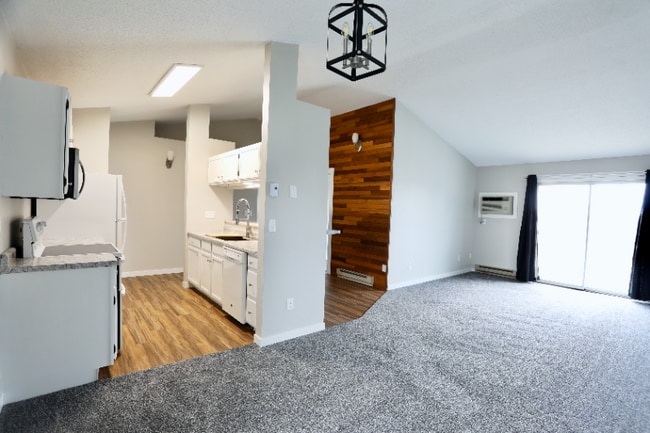 Building Photo - 3193 17th St S