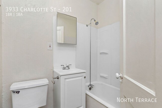 Building Photo - 3933 Charlotte St