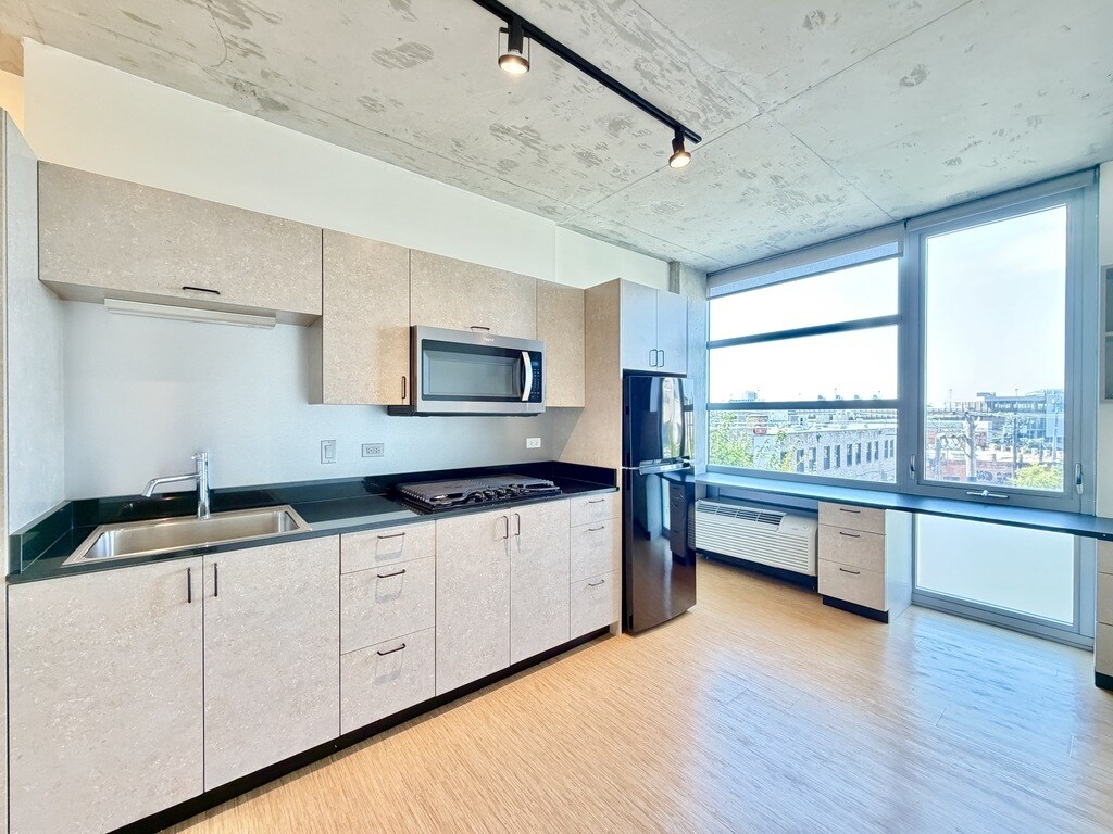 Building Photo - 1515 N Fremont St