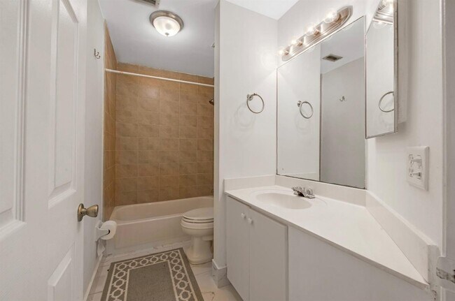 Building Photo - 18821 NW 84th Ct