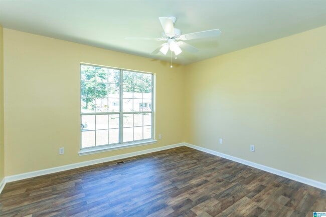 Building Photo - 713 Jason Cir