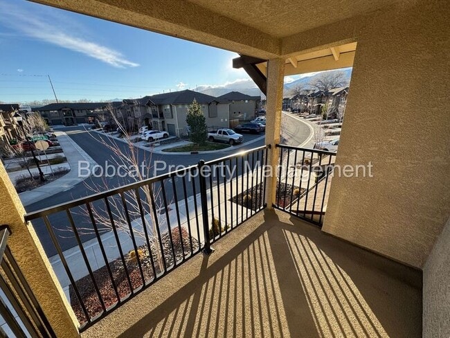 Building Photo - 1336 Saltern Dr