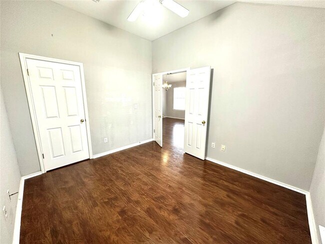 Building Photo - 14901 Babbling Brook Dr