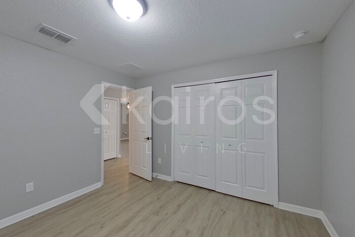 Building Photo - 13719 SW 89 Cir