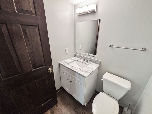 Building Photo - Beautifully Updated 4-Bedroom Home in Top-Rated Walton High District