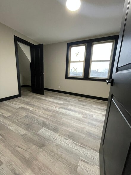 Building Photo - 125 Wegman Pky