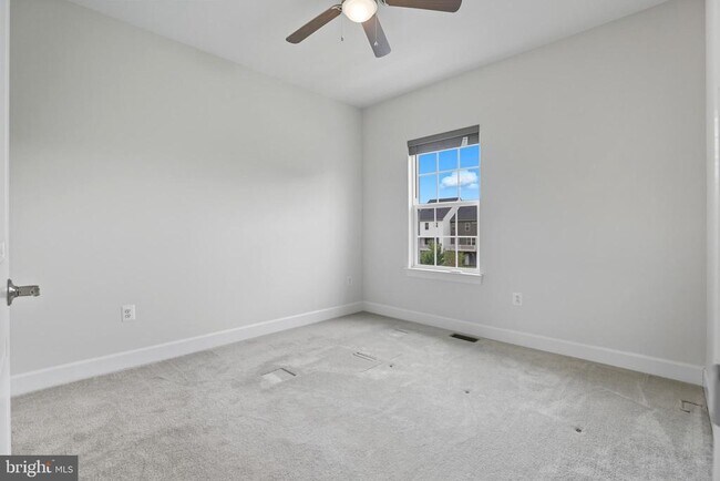 Building Photo - 10523 Hinton Wy