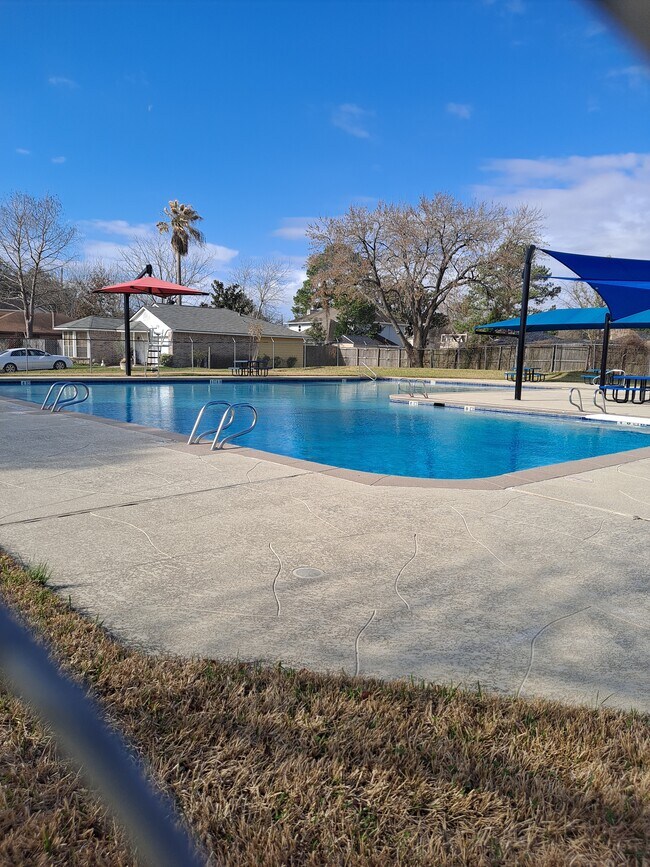 Pool included - 18326 Autumn Trails Ln