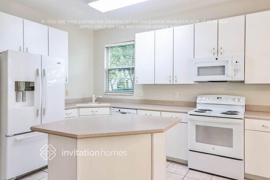 Building Photo - 12019 Deacons Croft Ln
