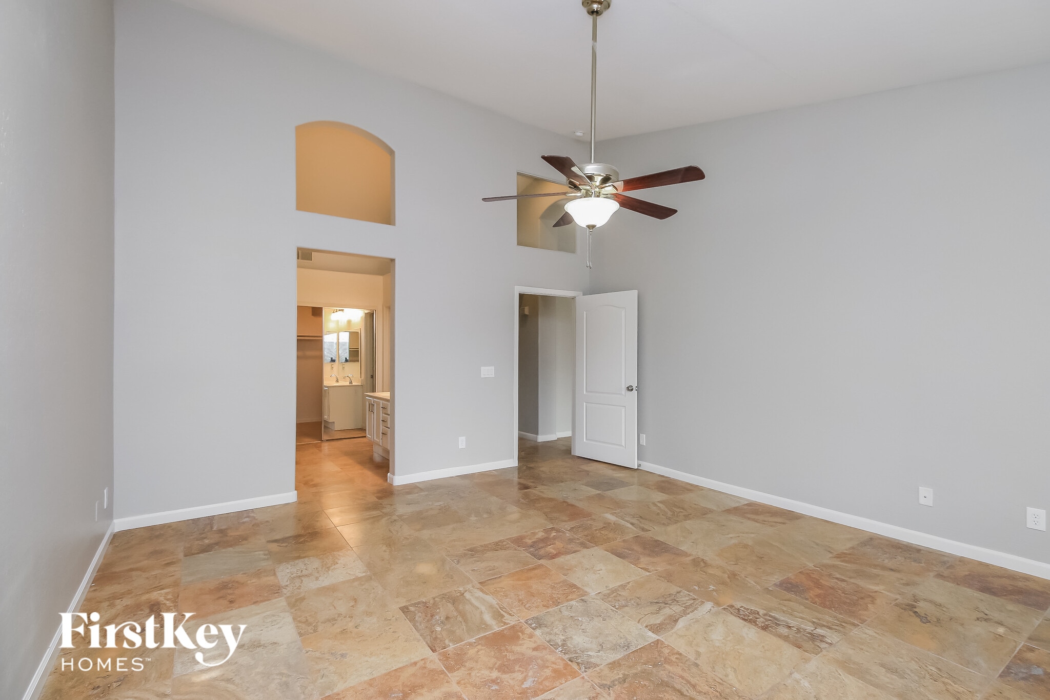 Building Photo - 2907 E Millbrae Ln