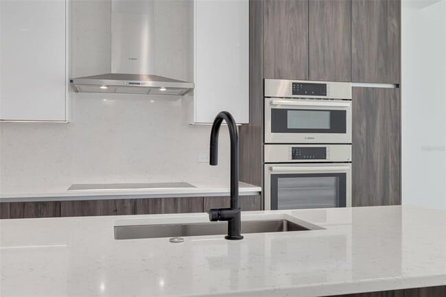 Building Photo - 777 3rd Ave N