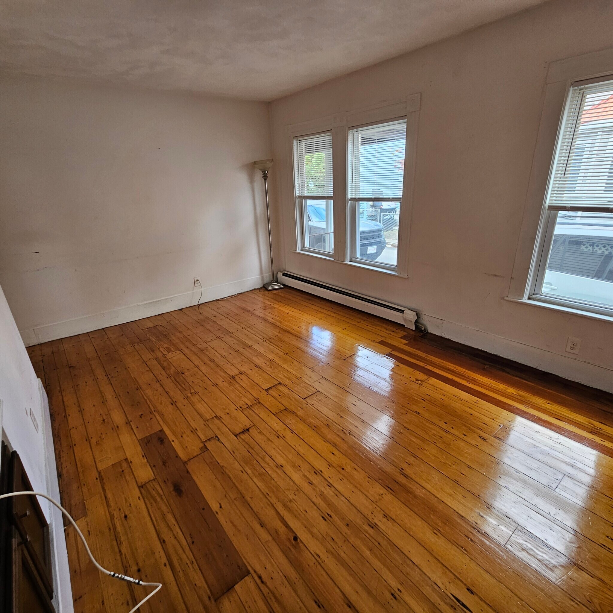 Building Photo - 5 Lawrence St