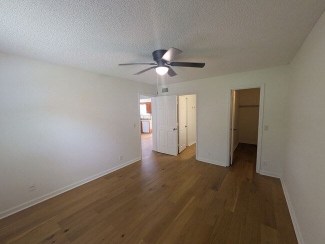 Building Photo - 1107 Quail Ct W